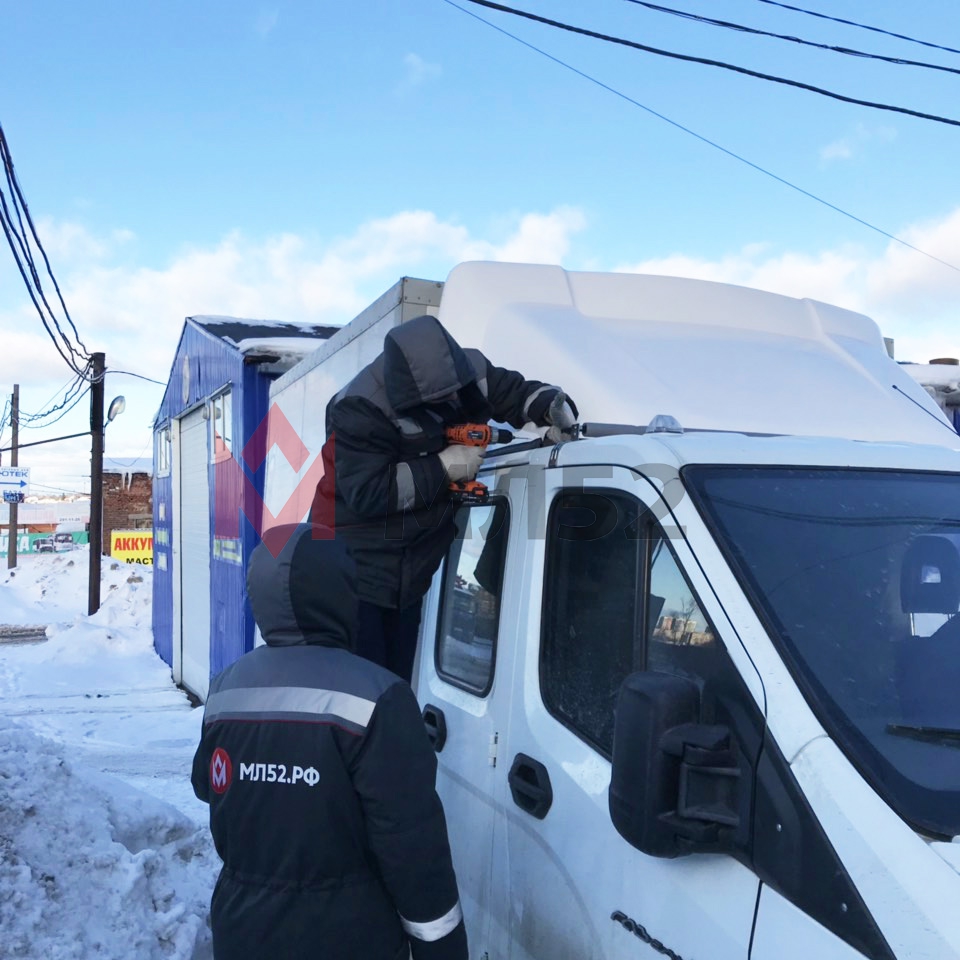 Крепление спойлера на газель